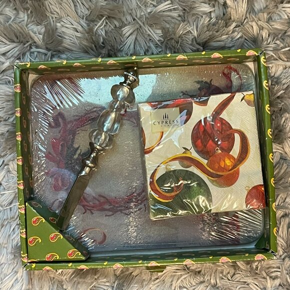 Cypress Home Holiday Gift Set - Serving Plate, Spreader, & Napkins - Picture 2 of 2